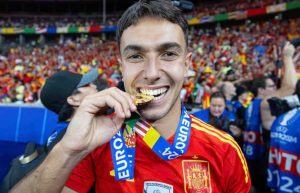 Martín Zubimendi de retour dans le viseur de Liverpool Martin Zubimendi joueur de la Real Sociedad