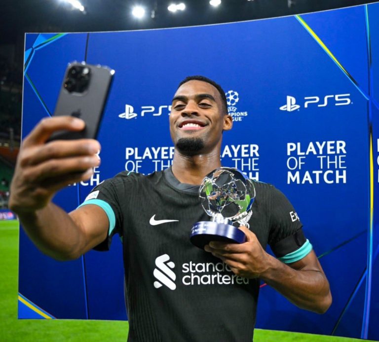 Ryan Gravenberch élu homme du match face à l’AC Milan en Ligue des Champions