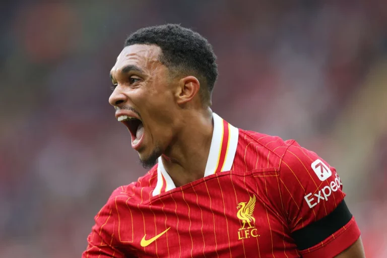Trent Alexander-Arnold s'exprime sur son avenir à Liverpool