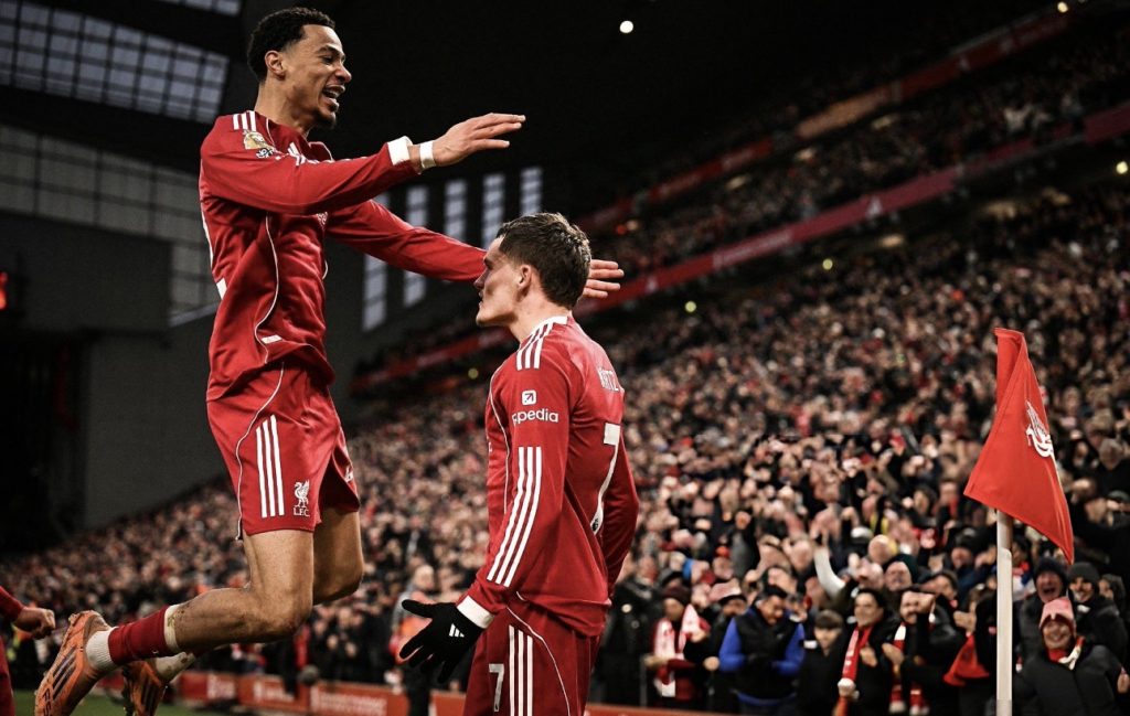 Liverpool célèbre sa victoire 2-1 face à Wolverhampton à Anfield avec Gravenberch et Wirtz décisifs en Premier League