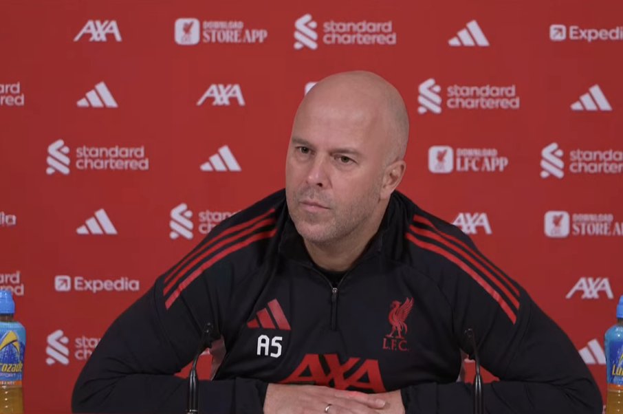 Arne Slot clarifie l’avenir de Salah avant Brighton