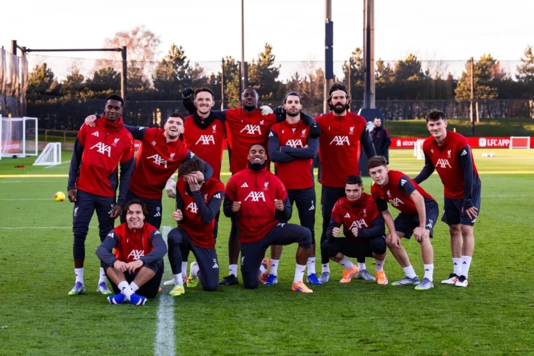 Tottenham – Liverpool à Londres lors de la 17e journée de Premier League, duel intense entre Spurs et Reds