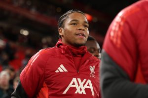 Rio Ngumoha lors de Liverpool vs Leeds United à Anfield en Premier League
