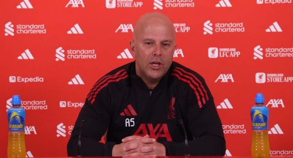 Arne Slot avant City : Salah disponible, Alisson absent, Isak sur le banc