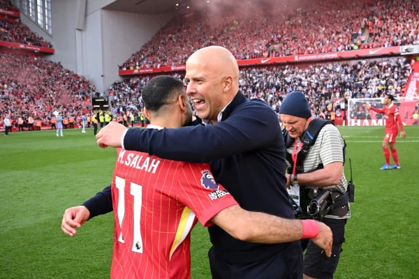 Arne Slot rend un hommage XXL à Salah : « Il quittera ce club en tant que légende » - Actualités - Liverpool FC