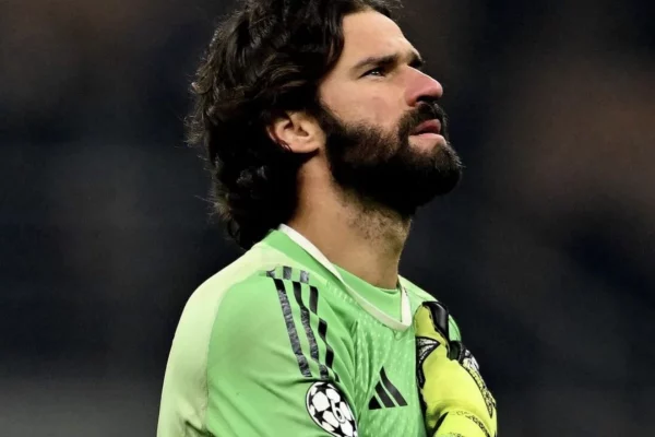Mercato : La Juventus fait d'Alisson sa priorité, Liverpool anticipe et scrute des remplaçants - Mercato - Liverpool FC